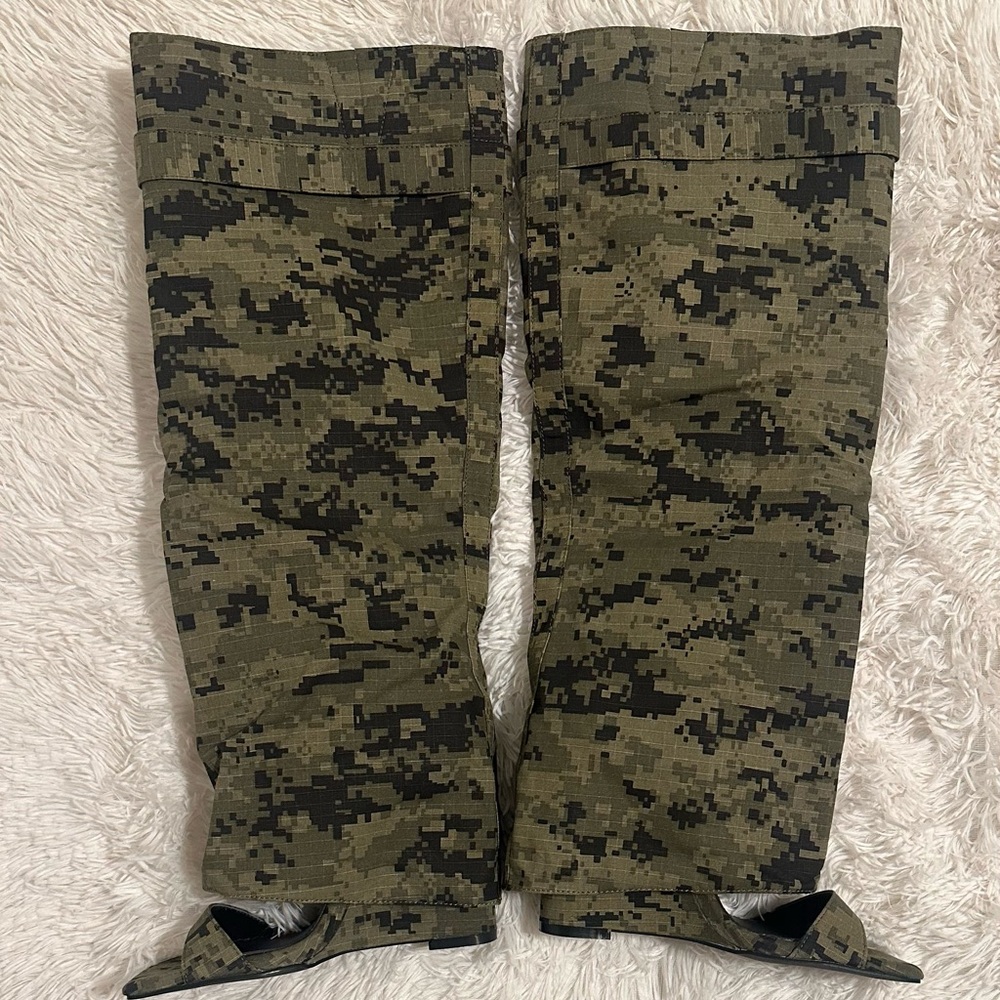 AZALEA WANG MARIETTA FOLD OVER OPEN TOE SANDAL BOOT IN CAMO - SIZE 7 - NWT - Picture 7 of 14